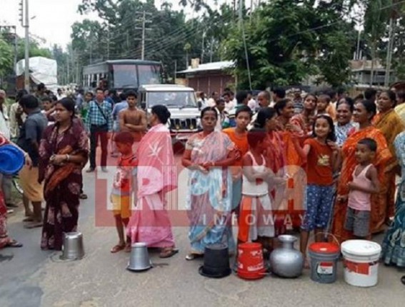 Manik's golden Tripura : Road Blockade at Teliamura,protest against power cut, water scarcity